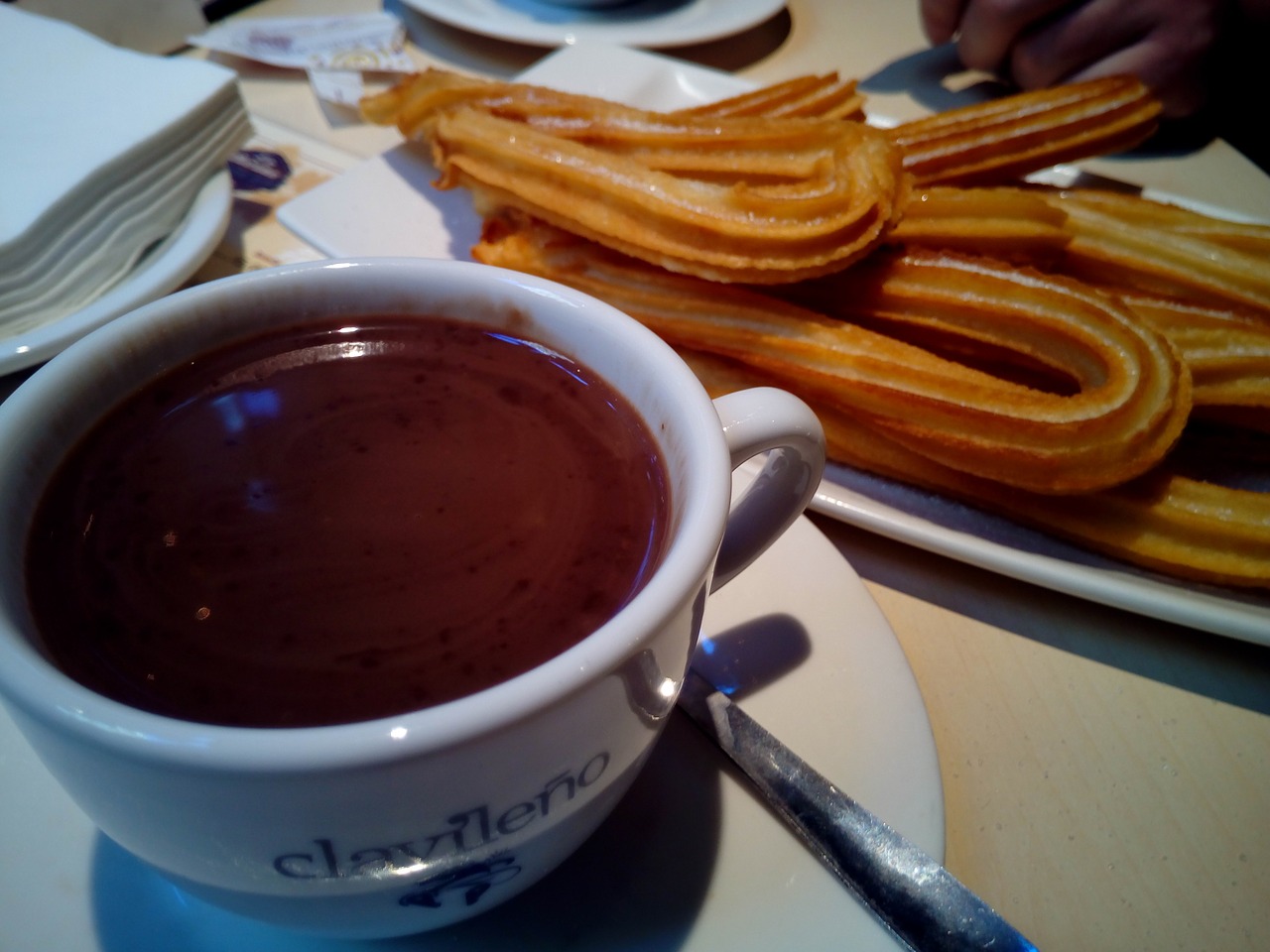 Churros-With-Chocolate
