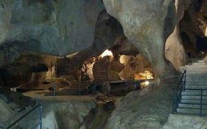Thumbnail for Malaga’s Treasure Trove (Cueva del Tesoro)
