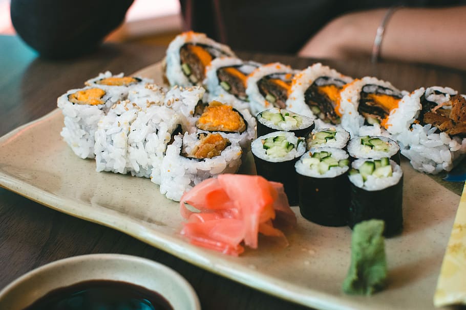 Sushi rolls