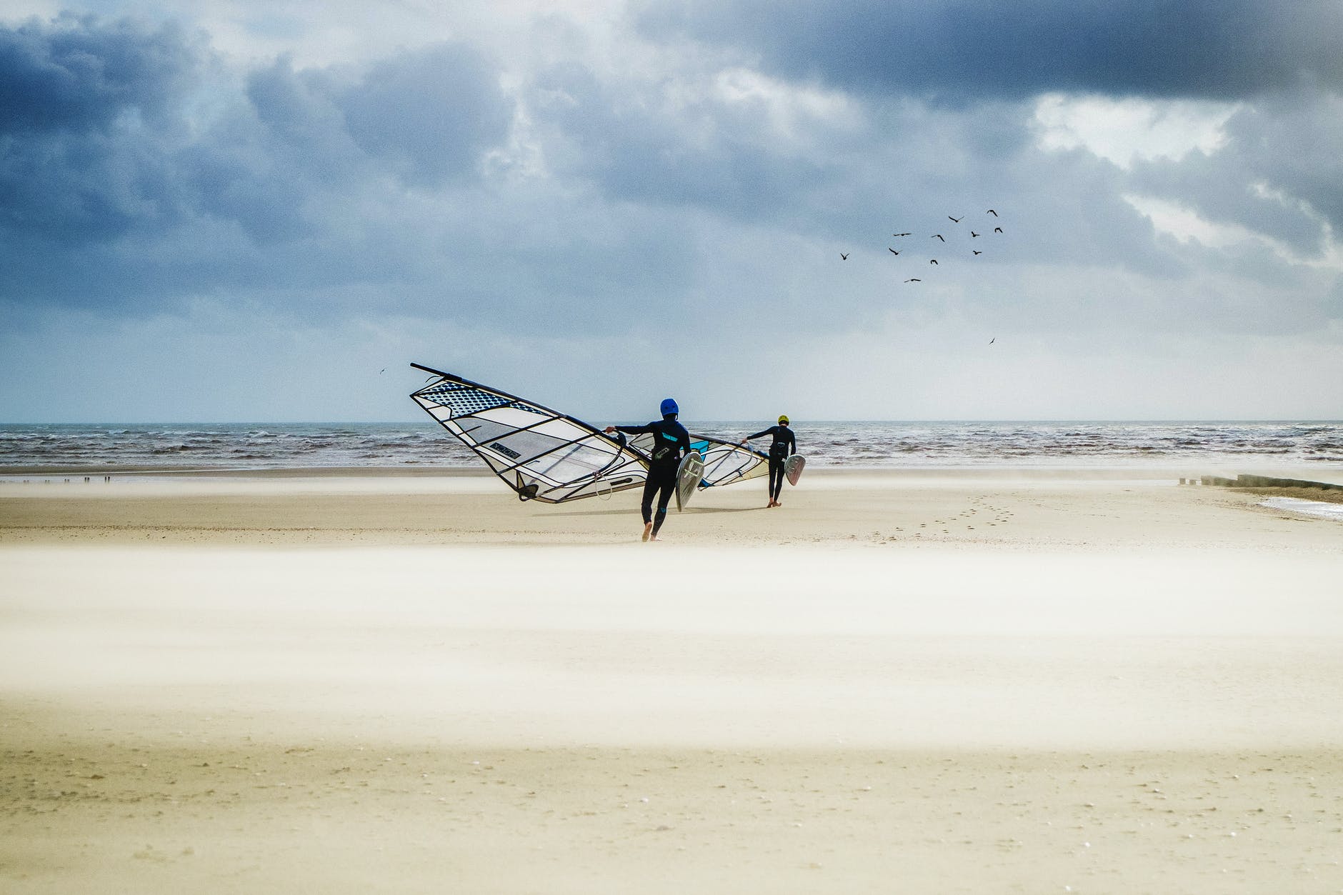 windsurfing