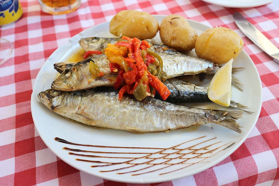 Dish made with sardines